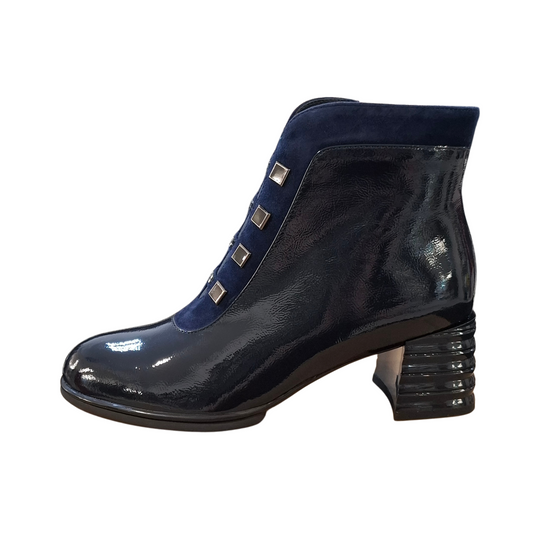 Loretta Vitale C3890