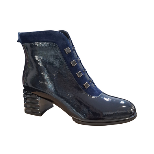 Loretta Vitale C3890