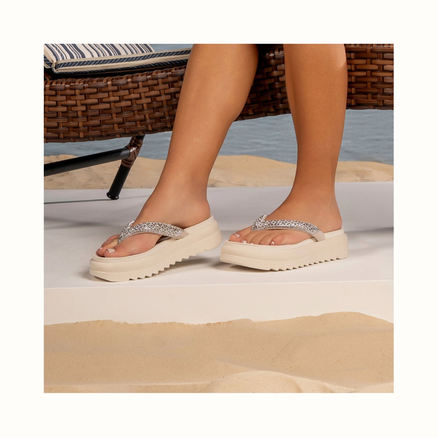 Pegada Crystal Toe Post Sandal 234455