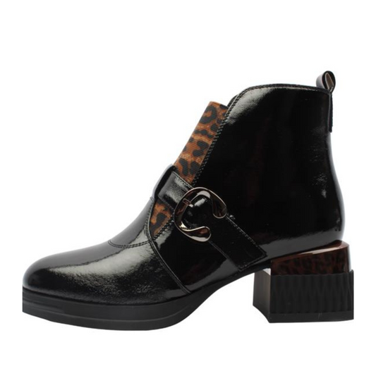 Loretta Vitale Leopard Print Black Patent Ankle Boot C6909