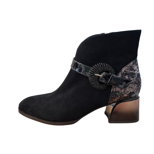 Loretta Vitale C38494