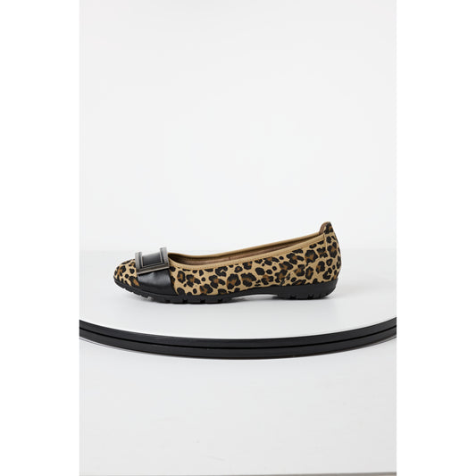 Marco Tozzi Flat Leopard print pump with silver and black buckle 22111-44