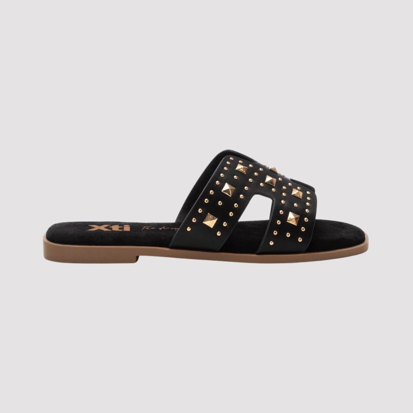 Xti Studded Flat Sandal Sandal 144016